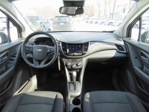Used 2018 Chevrolet Trax LT image 18
