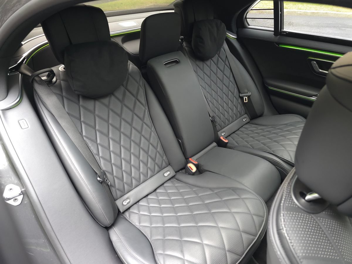 Used 2023 Mercedes-Benz S 580e 4MATIC Sedan w/ Warmth & Comfort Package image 16