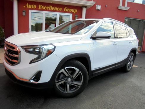 Used 2020 GMC Terrain SLT image 3