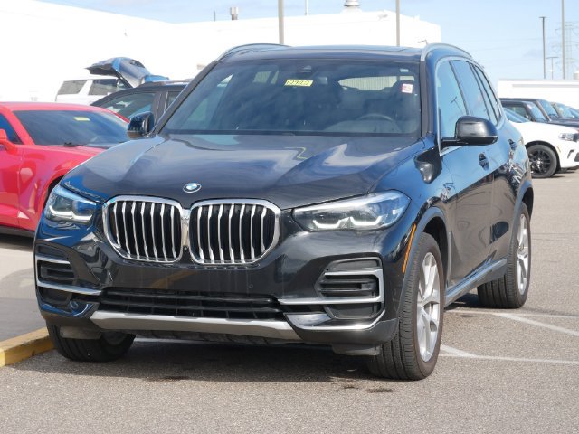 Used 2022 BMW X5 xDrive40i AWD/4WD image 3