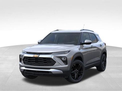 New 2026 Chevrolet TrailBlazer LT w/ Midnight Edition AWD/4WD image 6
