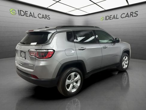 Used 2018 Jeep Compass Latitude w/ Popular Equipment Group AWD/4WD image 5