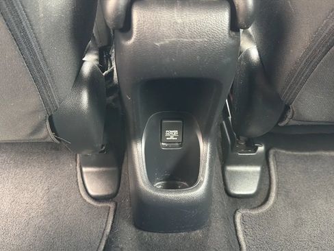 Used 2017 Honda HR-V LX image 28
