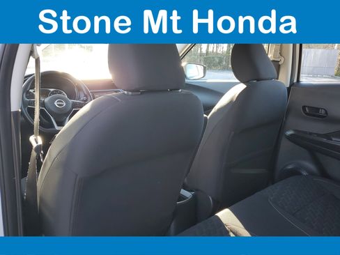 Used 2022 Nissan Kicks S image 9