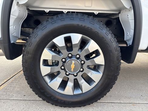 New 2025 Chevrolet Silverado 2500 Custom w/ Custom Value Package image 9