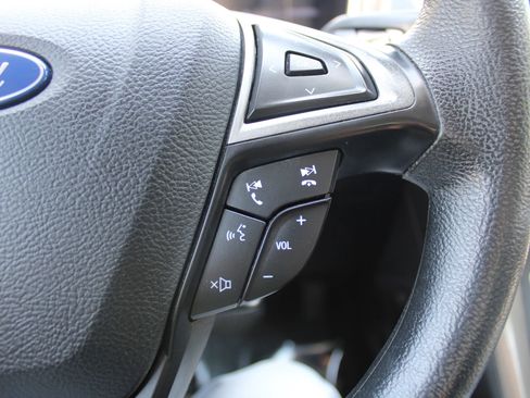 Used 2019 Ford Fusion SE image 13