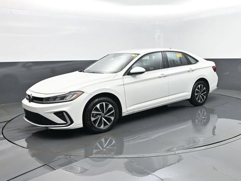 Used 2025 Volkswagen Jetta S FWD image 1