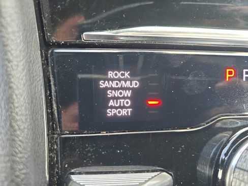 Used 2022 Jeep Grand Cherokee Overland w/ Luxury Tech Group IV image 36