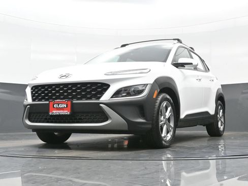 Used 2023 Hyundai Kona SEL AWD/4WD image 26