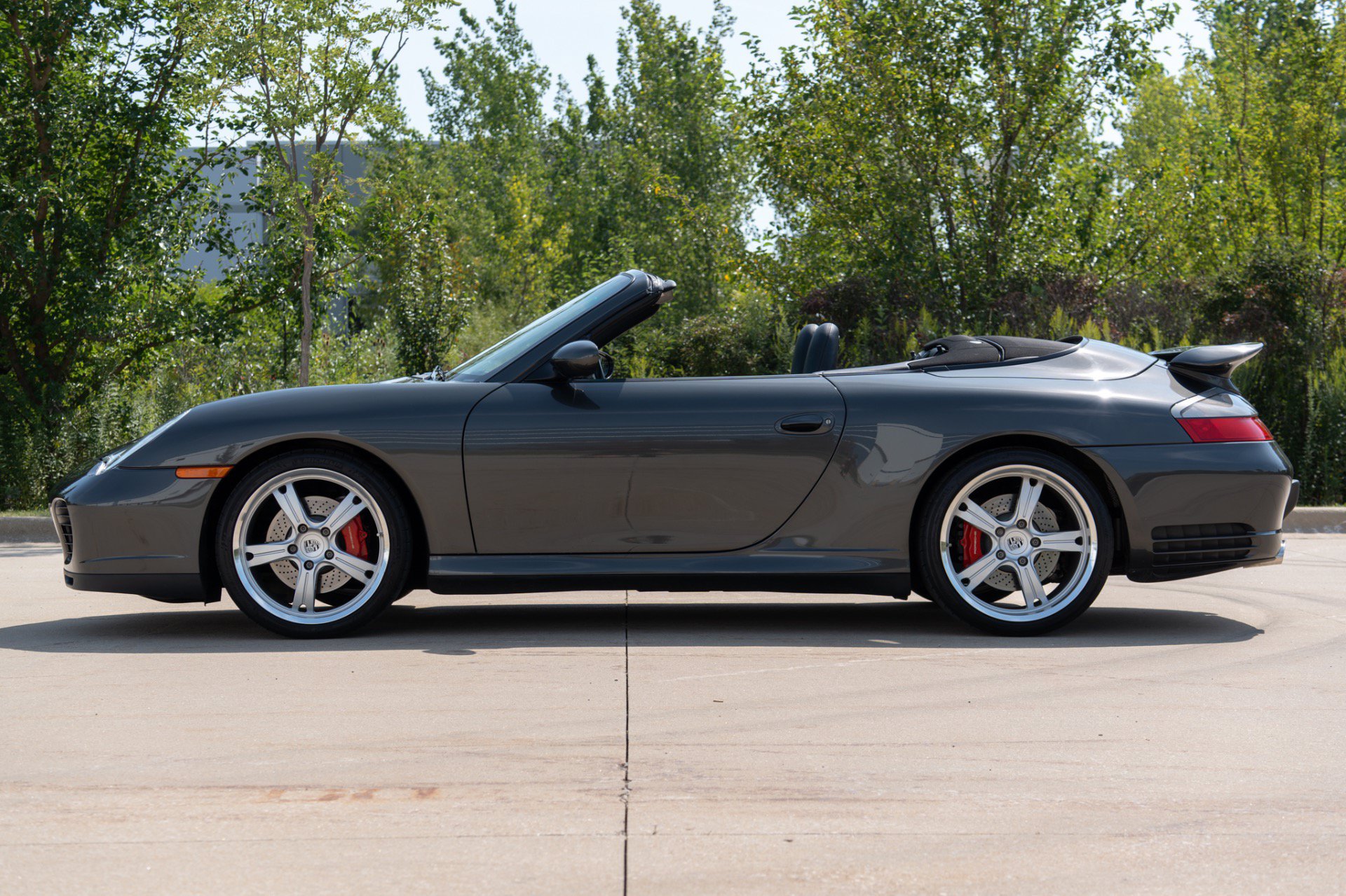 Used 2004 Porsche 911 Carrera 4S AWD/4WD image 4