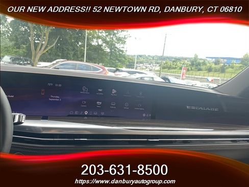 Used 2025 Cadillac Escalade Premium Luxury w/ Touring Package AWD/4WD image 19