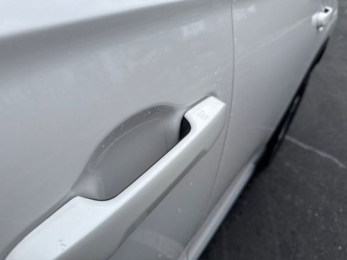 New 2025 Honda Pilot EX-L image 16