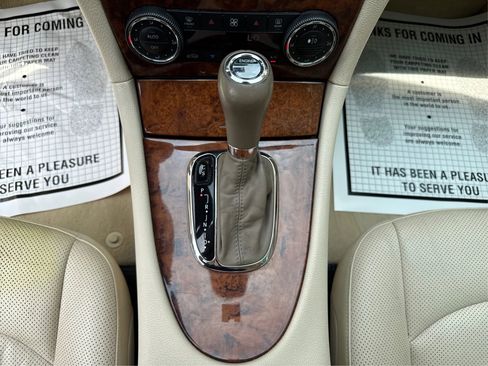 Used 2009 Mercedes-Benz CLK 550 Coupe image 18