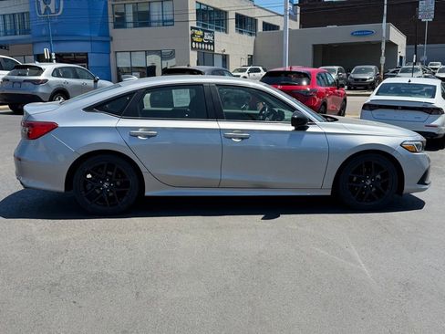 Used 2023 Honda Civic Sport image 21