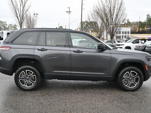 Used 2023 Jeep Grand Cherokee Trailhawk w/ Luxury Tech Group III image 16
