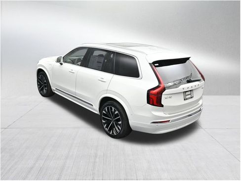 New 2026 Volvo XC90 T8 Ultra w/ Protection Package Premier AWD/4WD image 15
