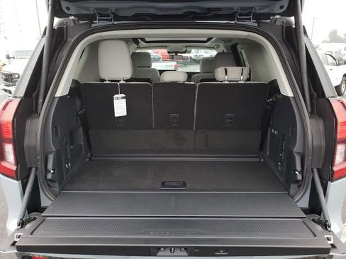 New 2025 Ford Expedition Active image 10