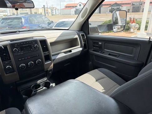 Used 2012 RAM 2500 ST w/ Chrome Appearance Group AWD/4WD image 17