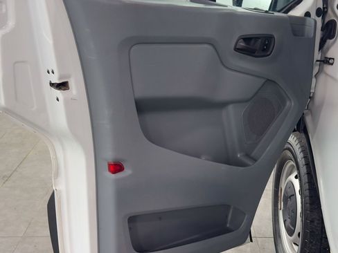 Used 2017 Ford Transit 150 XL image 5