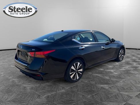 Used 2022 Nissan Altima 2.5 SV image 5