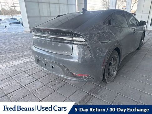 Used 2025 Toyota Prius Plug-In Hybrid image 4