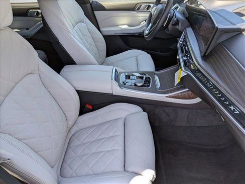 Used 2025 BMW X7 xDrive40i AWD/4WD image 24