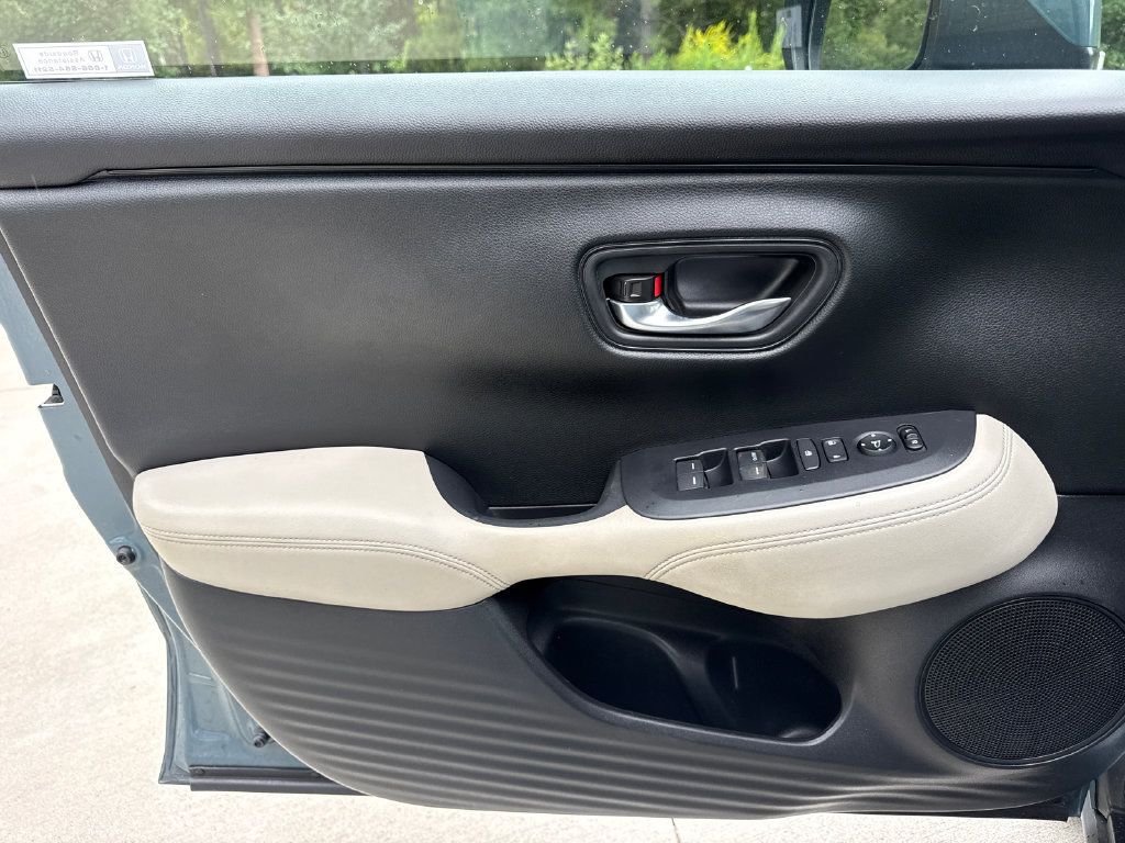 Certified 2024 Honda HR-V LX image 14