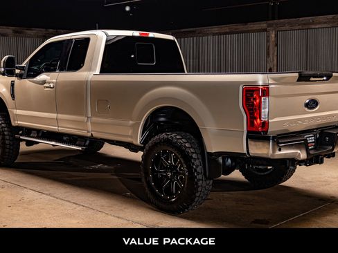 Used 2017 Ford F350 Lariat image 6