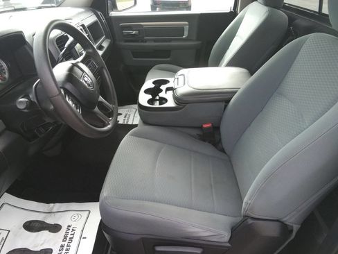 Used 2018 RAM 2500 Tradesman w/ Chrome Appearance Group image 18