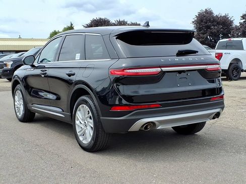 Used 2023 Lincoln Corsair AWD image 3