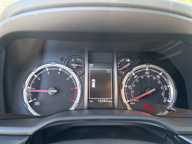 Used 2023 Toyota 4Runner Limited AWD/4WD image 23