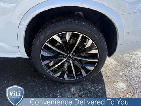 New 2026 Volvo XC90 T8 Ultra w/ Lounge Package image 13