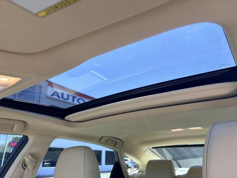Used 2017 Toyota Avalon Limited w/ Carpet Mat Package FWD image 32