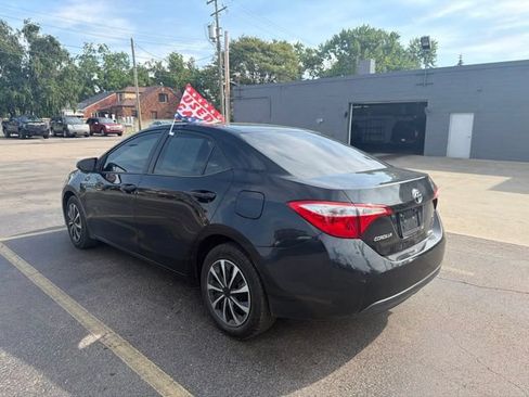 Used 2015 Toyota Corolla LE FWD image 4