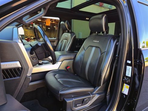 Used 2018 Ford F150 Platinum w/ Equipment Group 701A Luxury AWD/4WD image 16