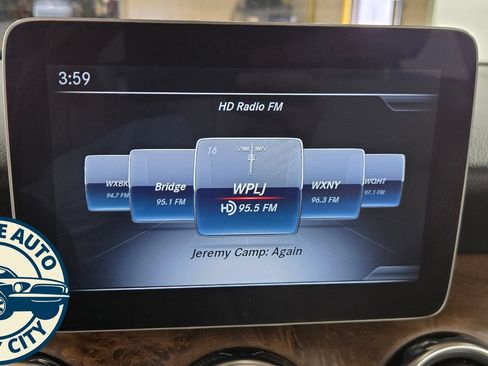 Used 2018 Mercedes-Benz GLA 250 4MATIC image 14