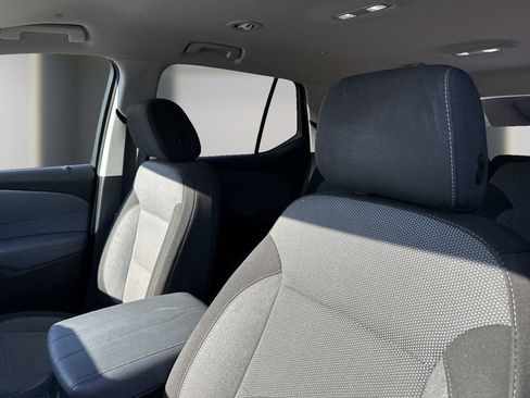 Used 2019 Chevrolet Traverse LT FWD image 13