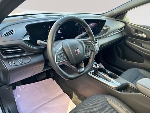 Used 2025 Buick Envista Preferred w/ Convenience I Package FWD image 14