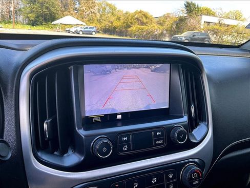 Certified 2019 GMC Canyon SLT w/ Trailering Package image 25