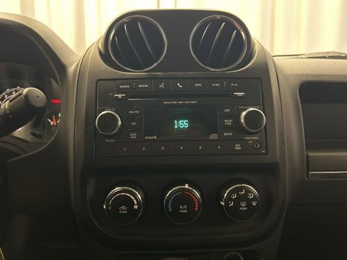 Used 2017 Jeep Patriot Sport image 11