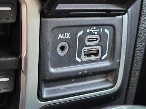 Used 2024 Jeep Wrangler Unlimited Sahara image 34