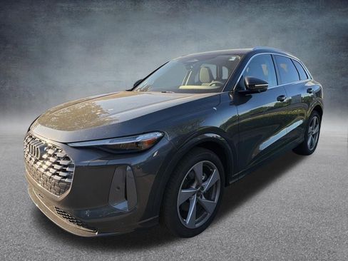 Used 2025 Audi Q5 Prestige image 1