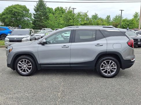 Used 2024 GMC Terrain SLT AWD/4WD image 7