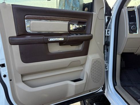 Used 2016 RAM 2500 Laramie w/ Convenience Group image 19