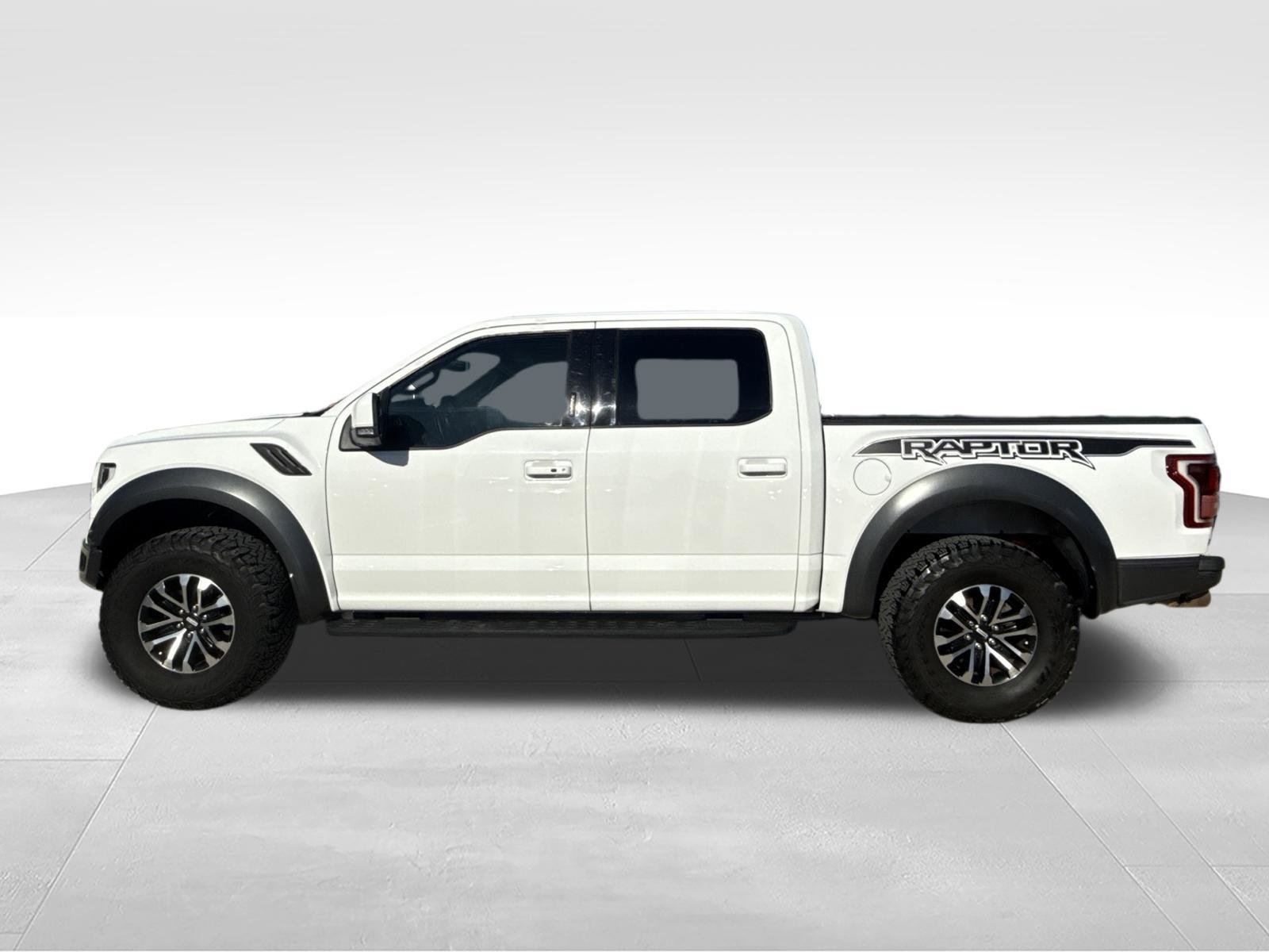 Used 2019 Ford F150 Raptor w/ Equipment Group 802A Luxury AWD/4WD image 8