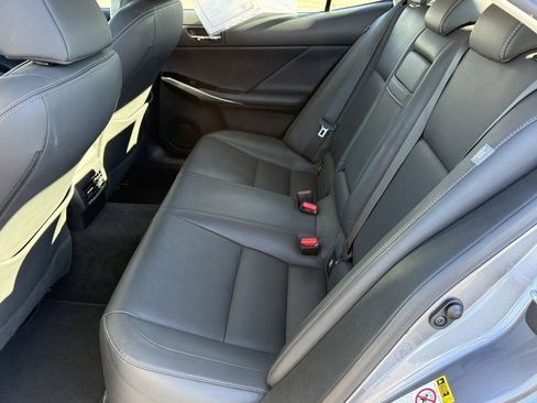 Used 2016 Lexus IS 200t image 32