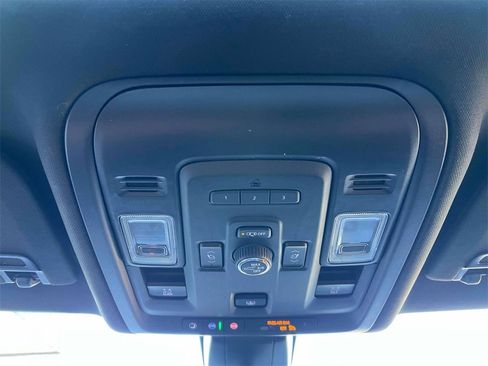 Used 2021 GMC Yukon Denali image 36