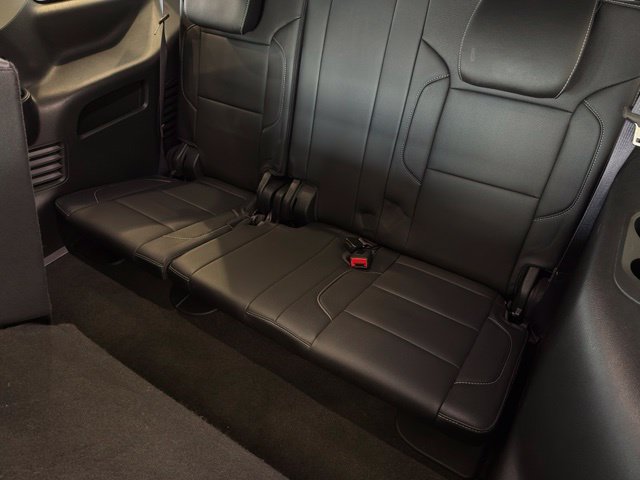 Used 2017 GMC Yukon SLT AWD/4WD image 9