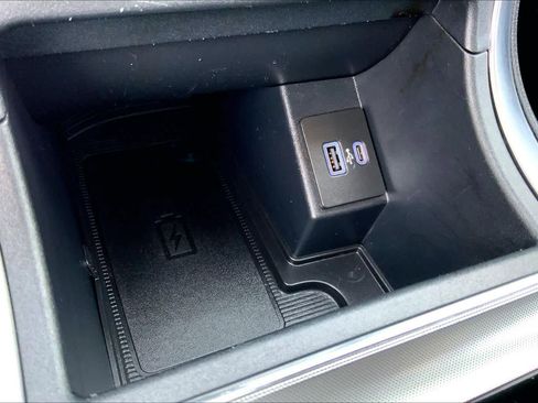 Used 2022 Ford Edge Titanium image 30