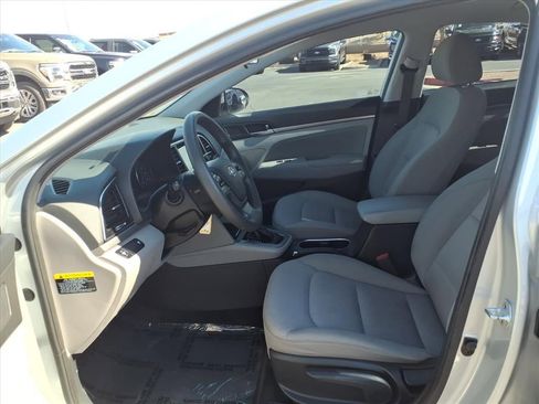 Used 2017 Hyundai Elantra SE image 21